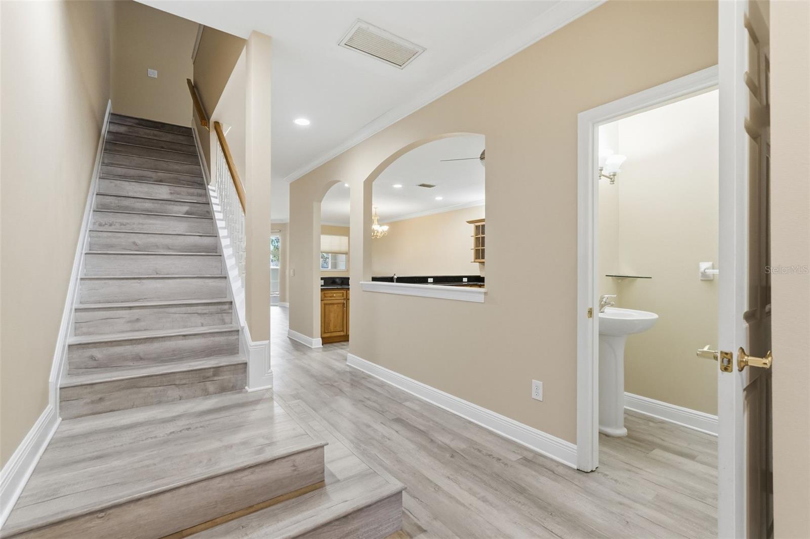 Image 9 of 52 For 9718 Taylor Rose Lane