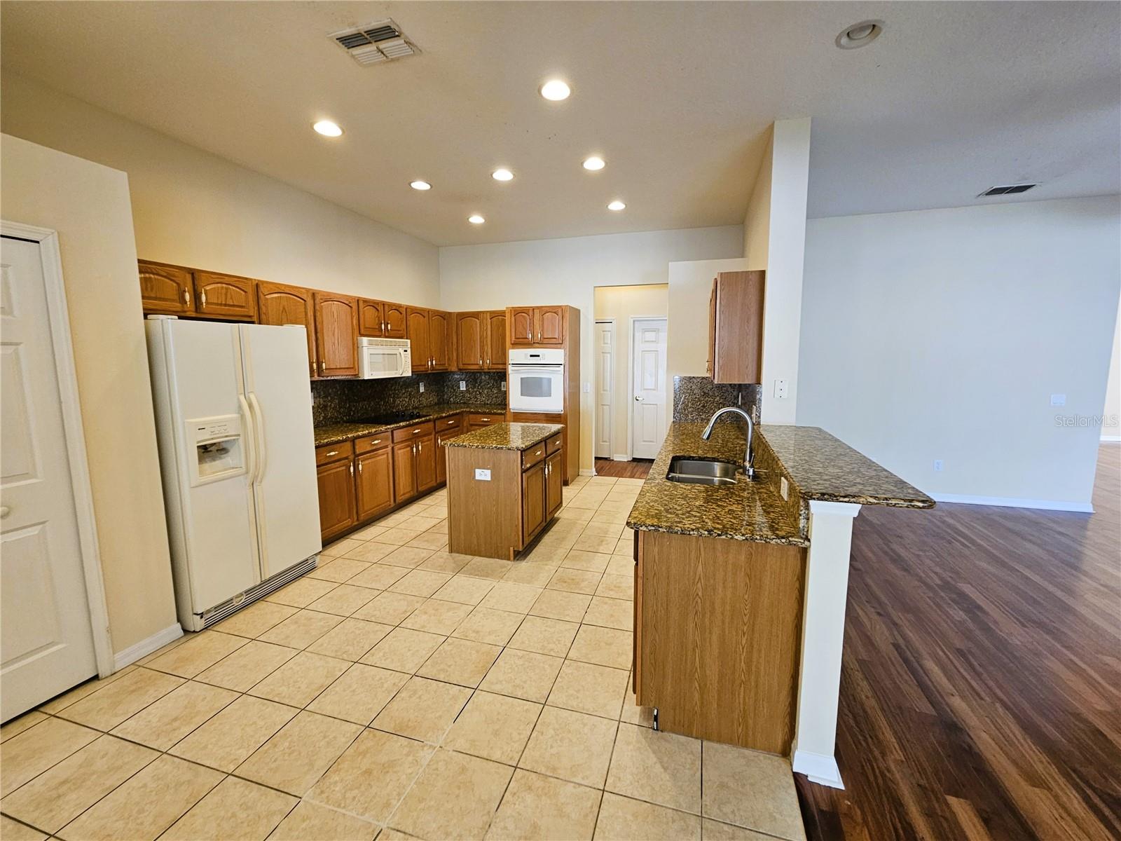 Image 19 of 42 For 22625 Eagles Watch Drive