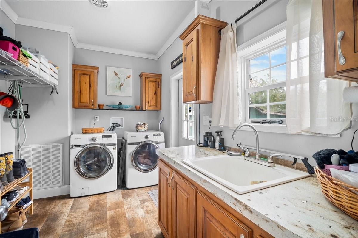 Image 23 of 47 For 3351 208th Street