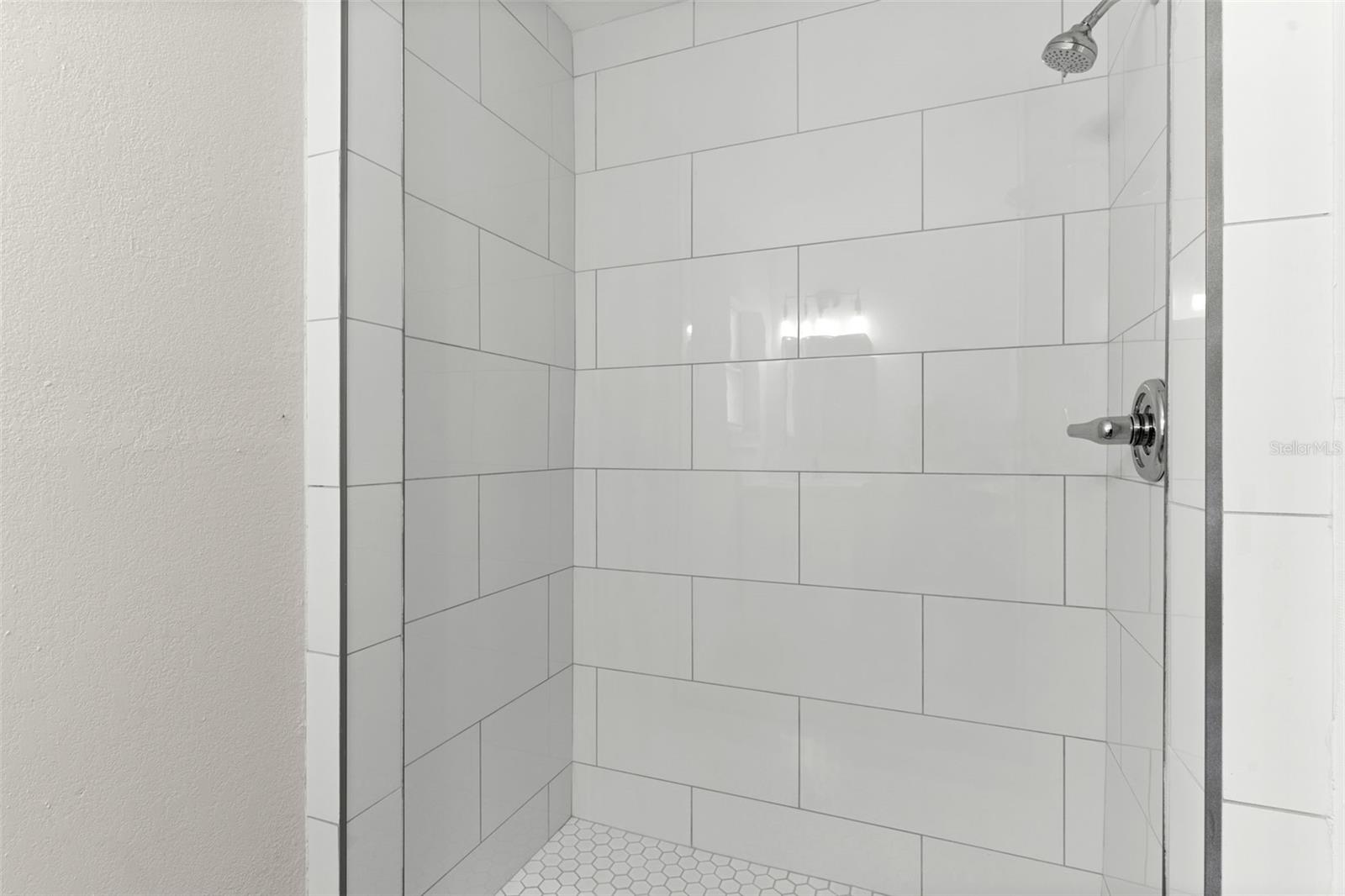 Image 11 of 17 For 837 Edgewood Drive