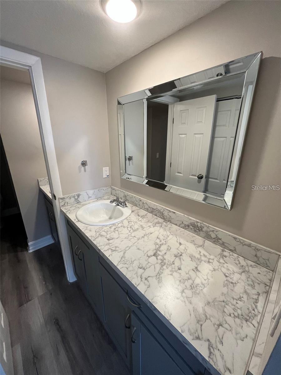 Image 22 of 25 For 705 Russell Lane 212