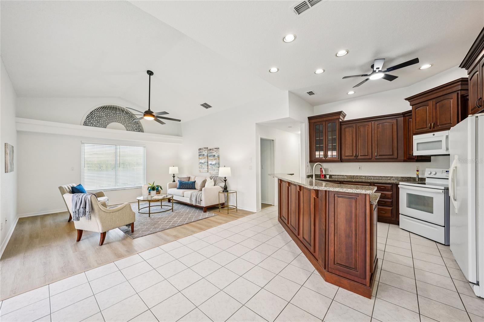 Listing photo id 9 for 10531 36th Street N