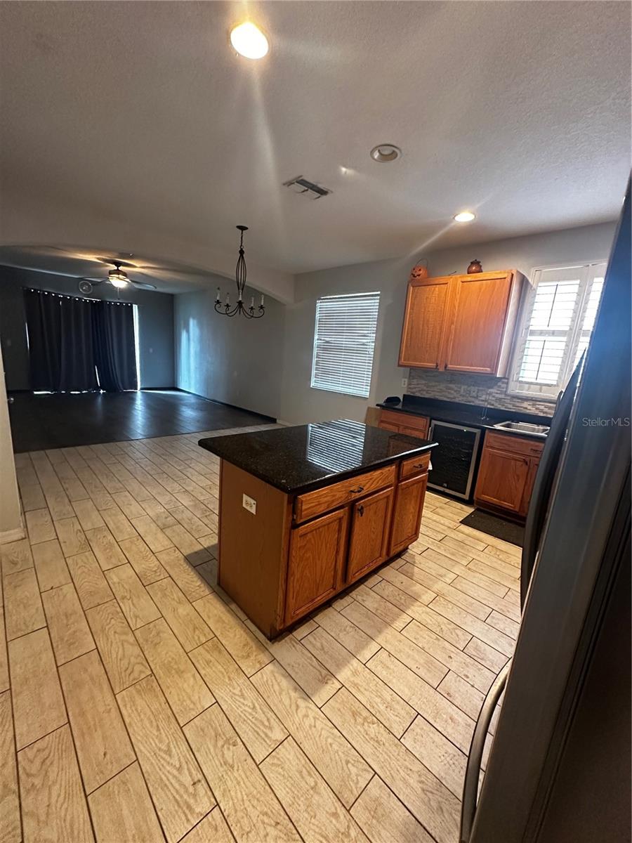 Listing photo id 5 for 403 Thicket Crest Road