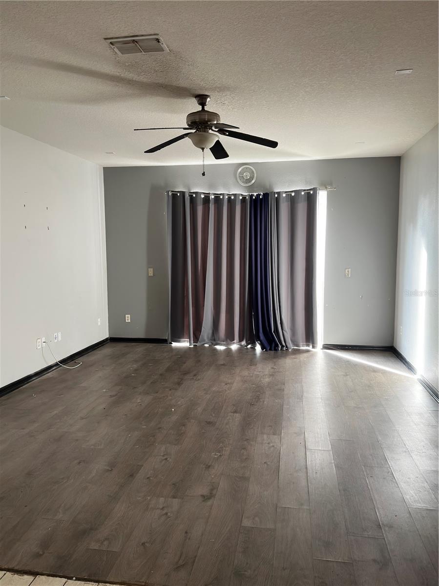 Listing photo id 7 for 403 Thicket Crest Road