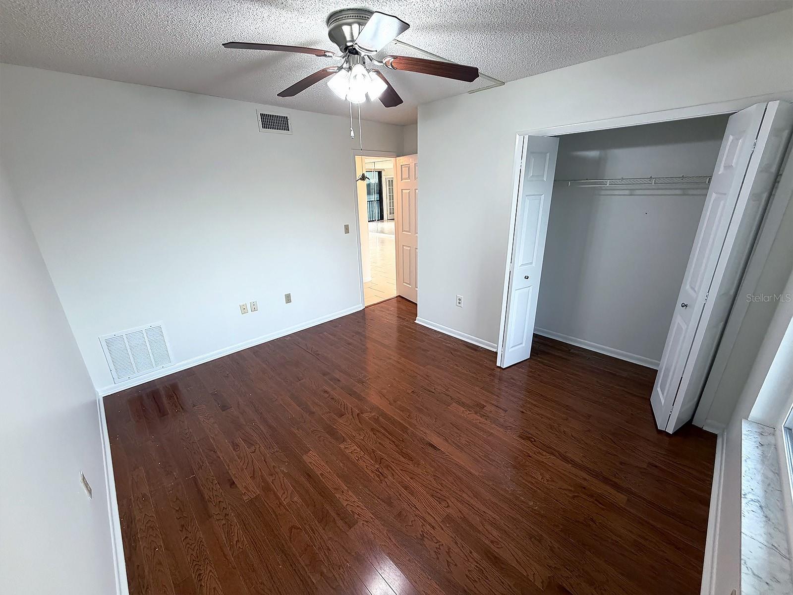 Image 18 of 23 For 4620 Bay Boulevard 1122