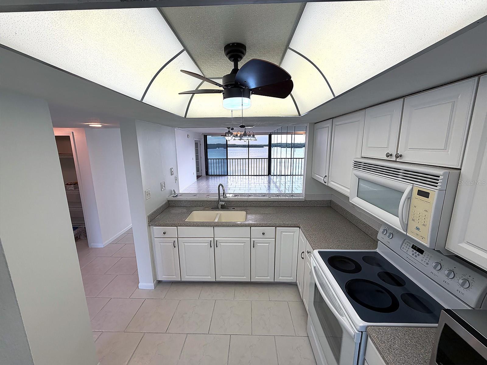 Image 4 of 23 For 4620 Bay Boulevard 1122