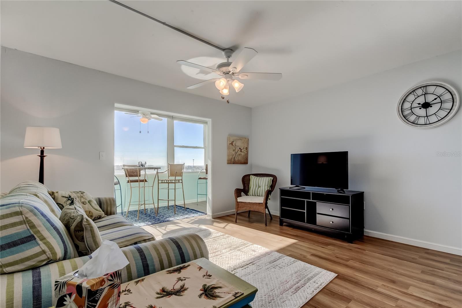 Image 13 of 38 For 4775 Cove Circle 1105