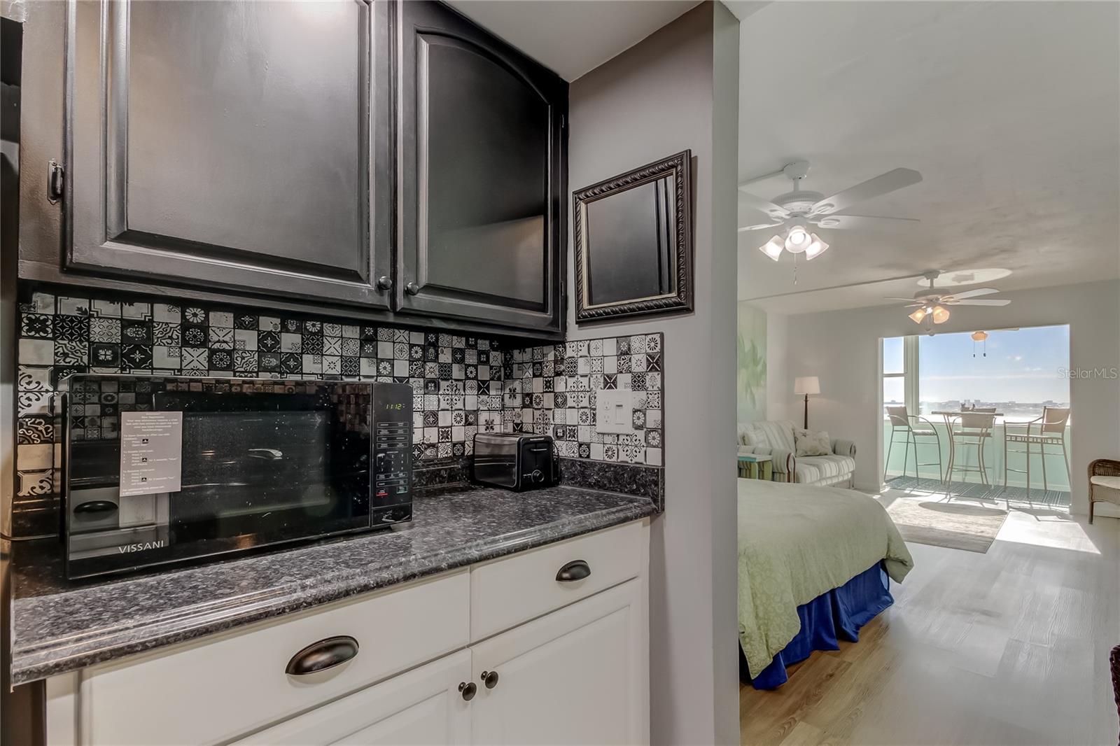 Image 4 of 38 For 4775 Cove Circle 1105