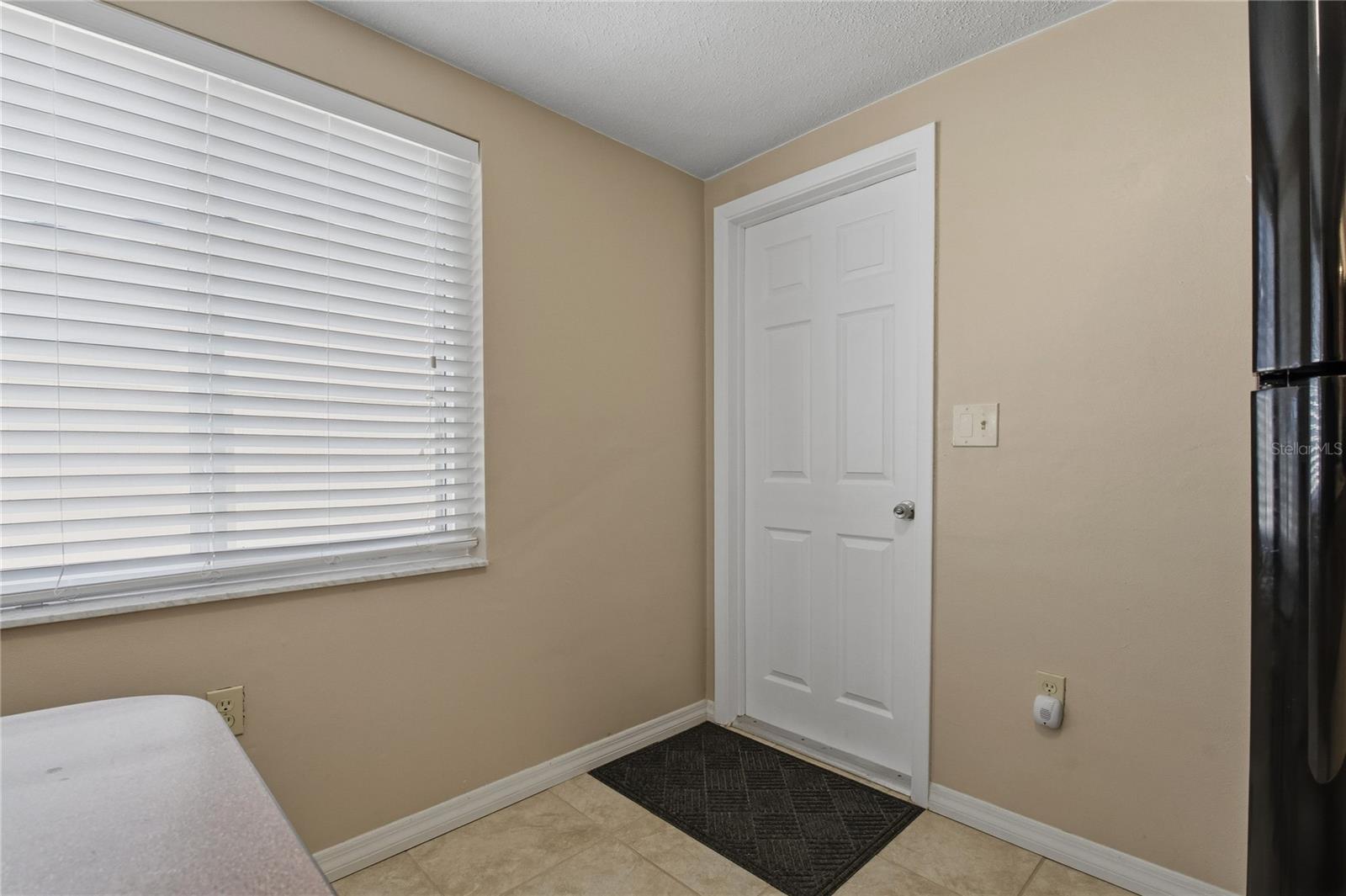 Image 17 of 44 For 7420 Sandalwood Drive