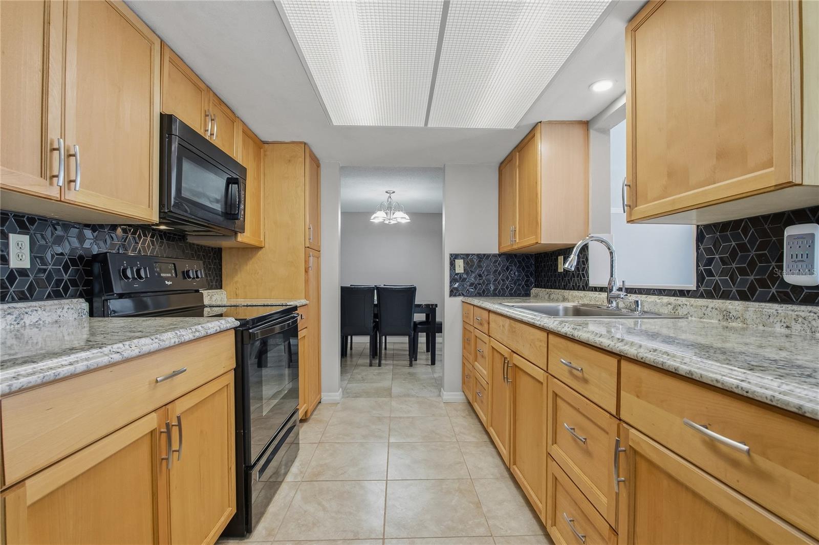 Image 18 of 44 For 7420 Sandalwood Drive