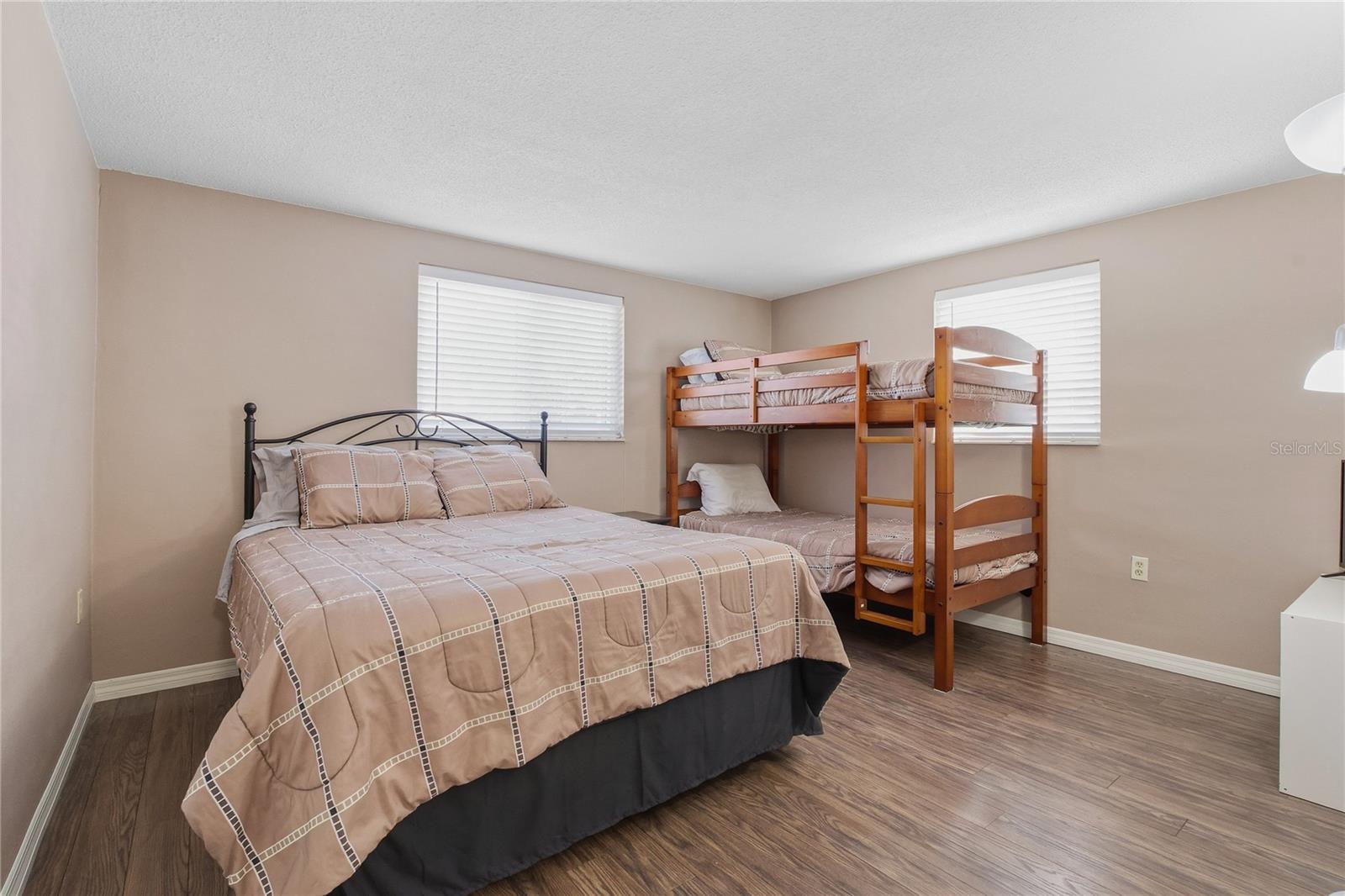 Image 23 of 44 For 7420 Sandalwood Drive