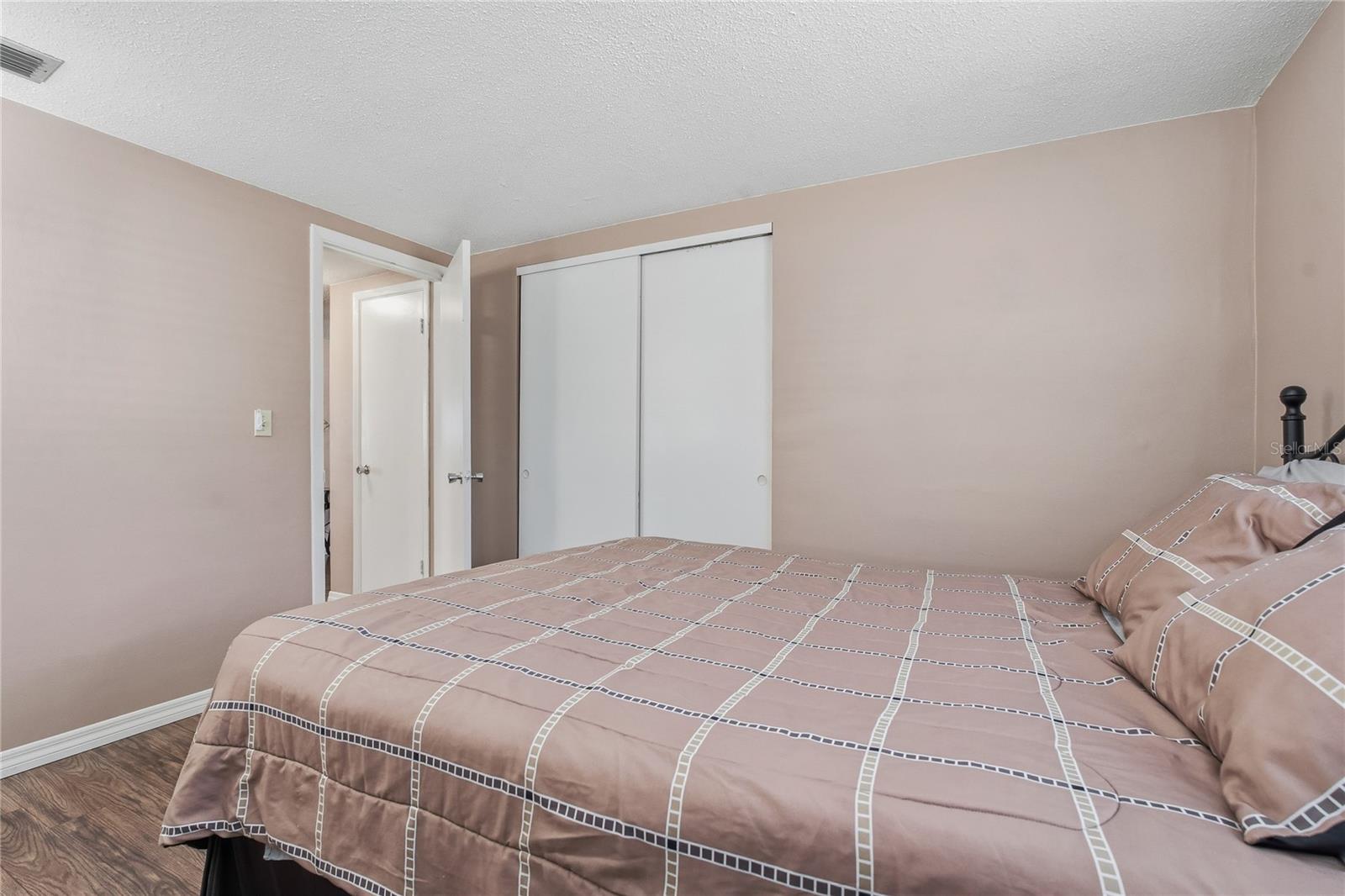 Image 25 of 44 For 7420 Sandalwood Drive