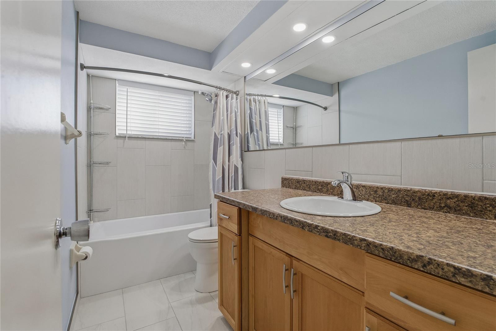 Image 27 of 44 For 7420 Sandalwood Drive