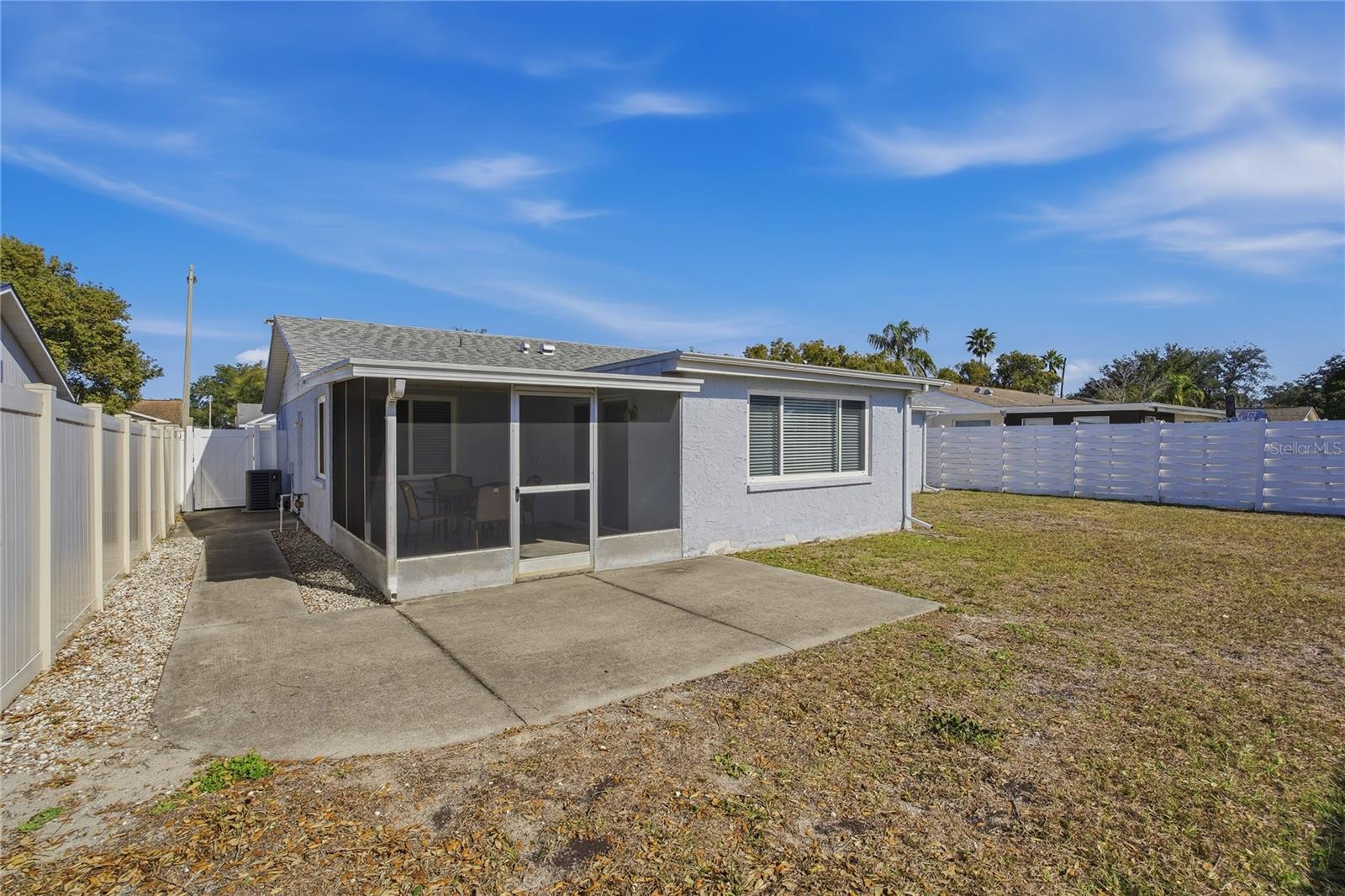 Image 33 of 44 For 7420 Sandalwood Drive