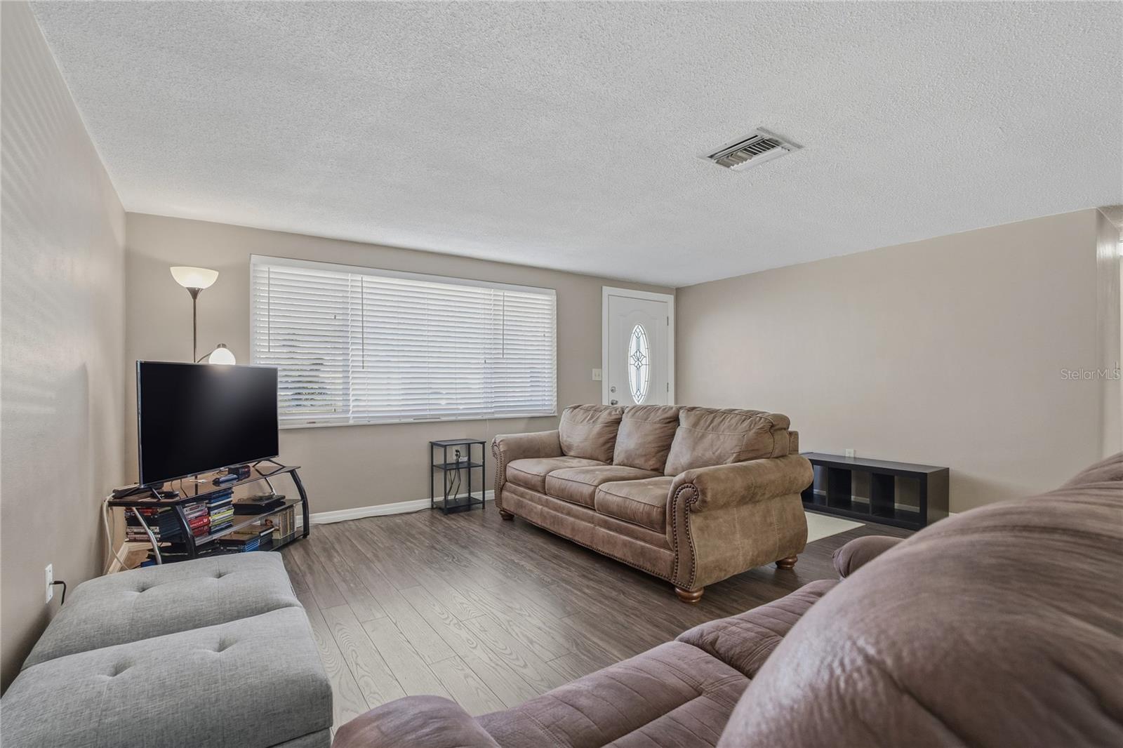 Image 7 of 44 For 7420 Sandalwood Drive