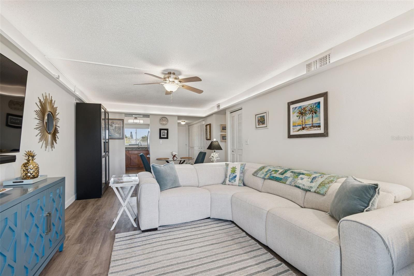 Image 18 of 46 For 90 Highland Avenue 1306