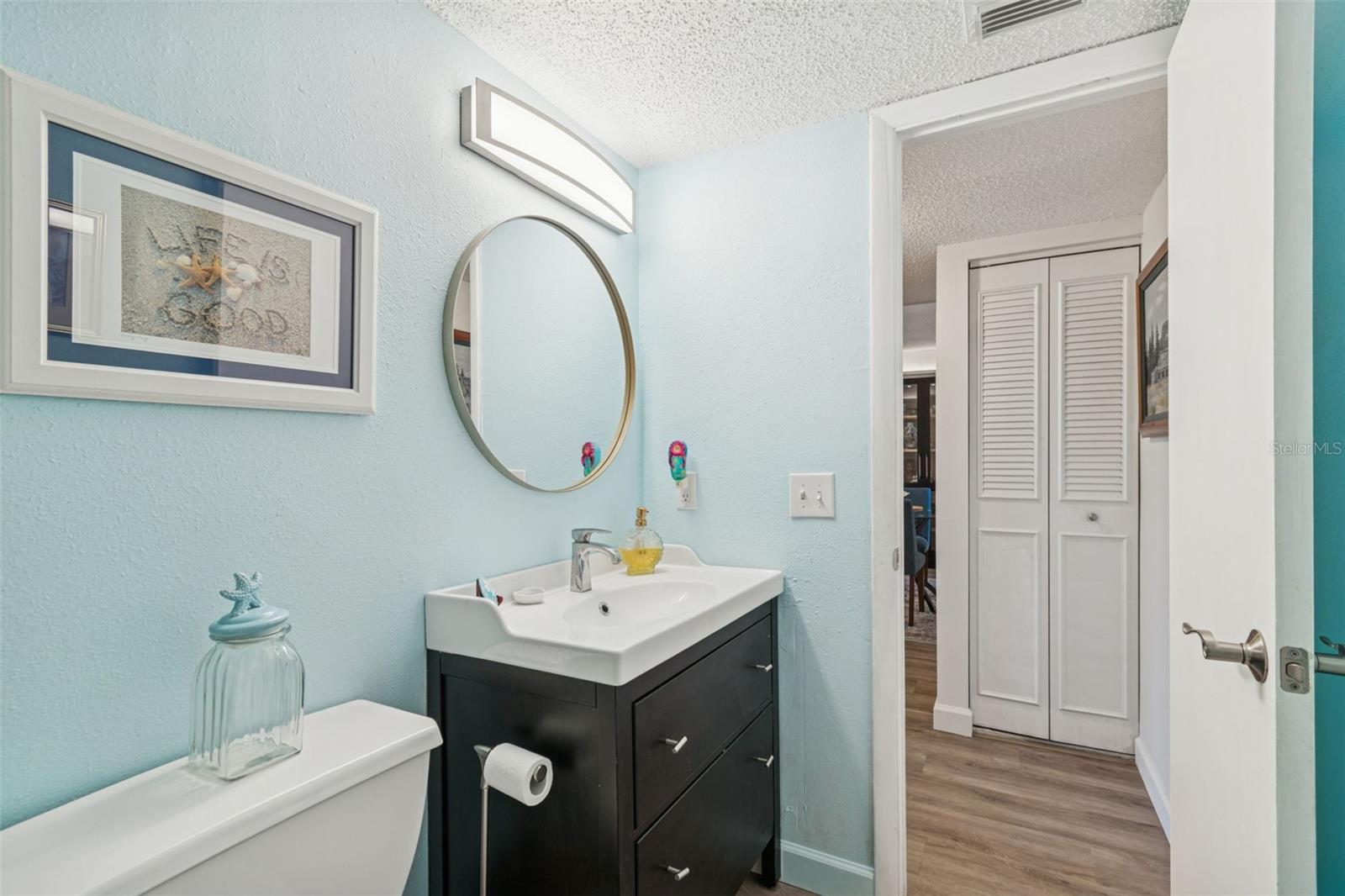 Image 22 of 46 For 90 Highland Avenue 1306