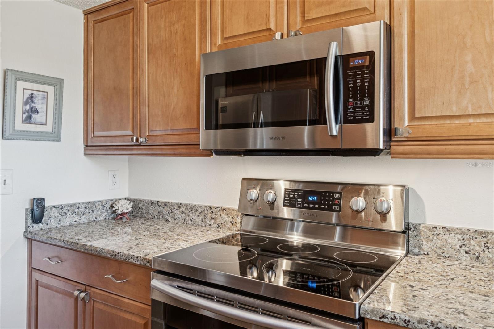 Image 9 of 46 For 90 Highland Avenue 1306