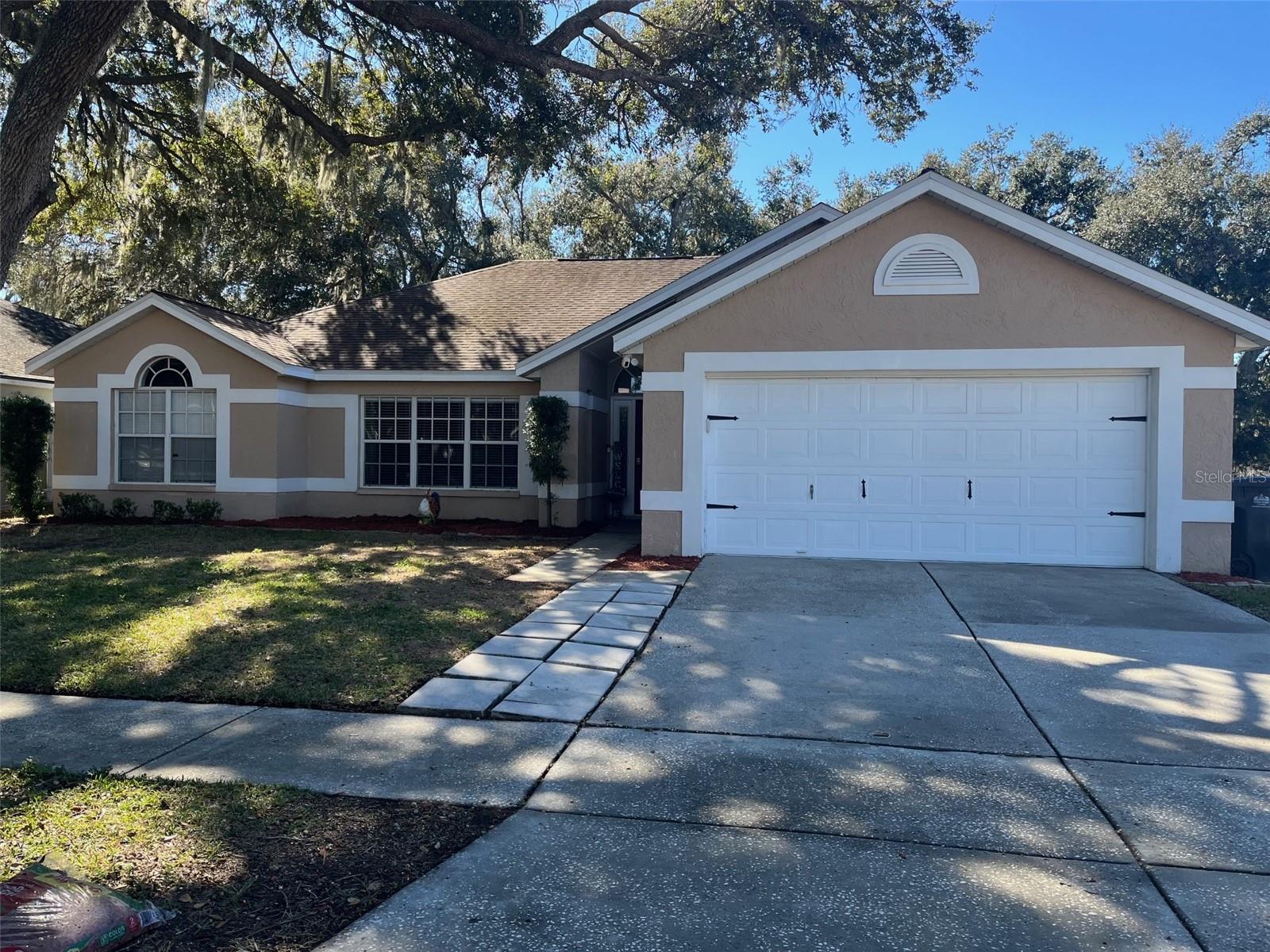Listing Details for 1306 Gangplank Drive, VALRICO, FL 33594