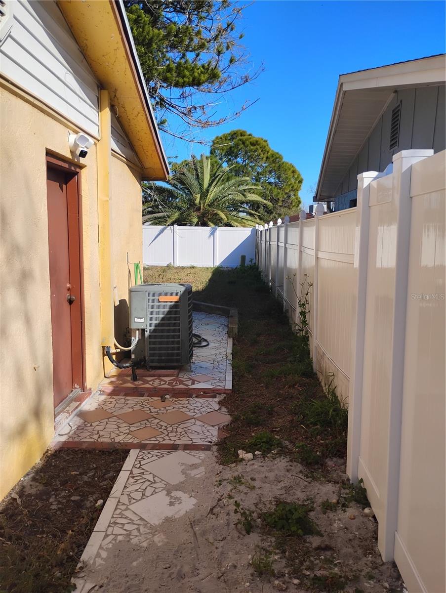 Image 18 of 19 For 12716 Mulberry Lane