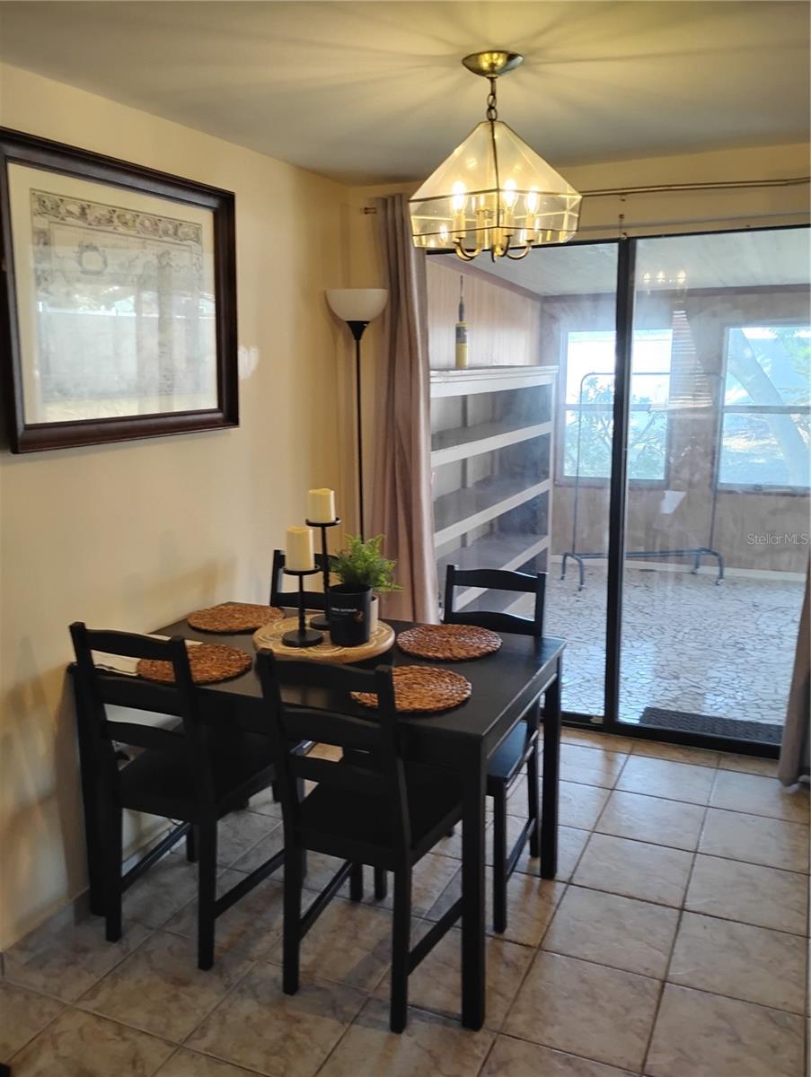 Image 3 of 19 For 12716 Mulberry Lane