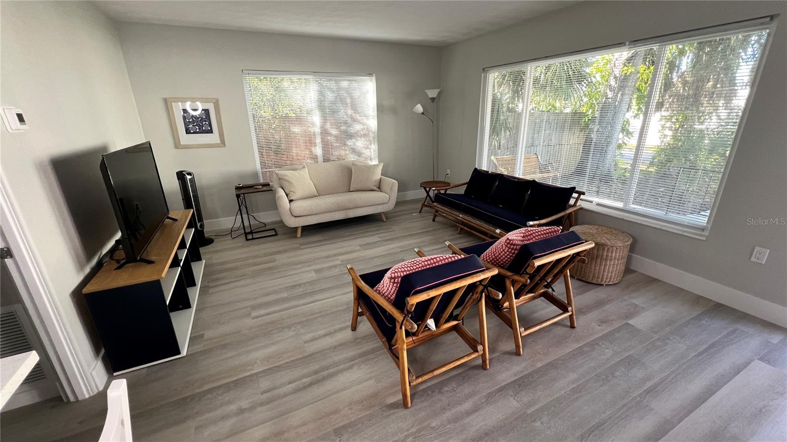 Image 3 of 14 For 976 Tennessee Lane