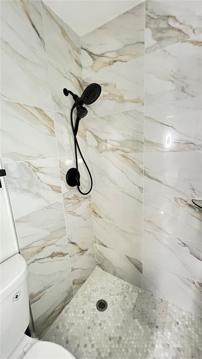 Image 9 of 14 For 976 Tennessee Lane