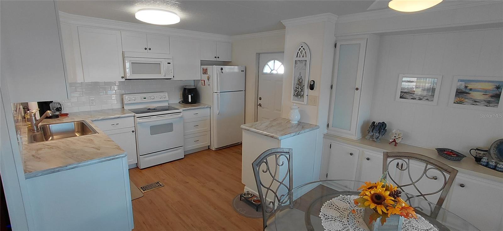 Image 10 of 44 For 2127 Manoa Drive