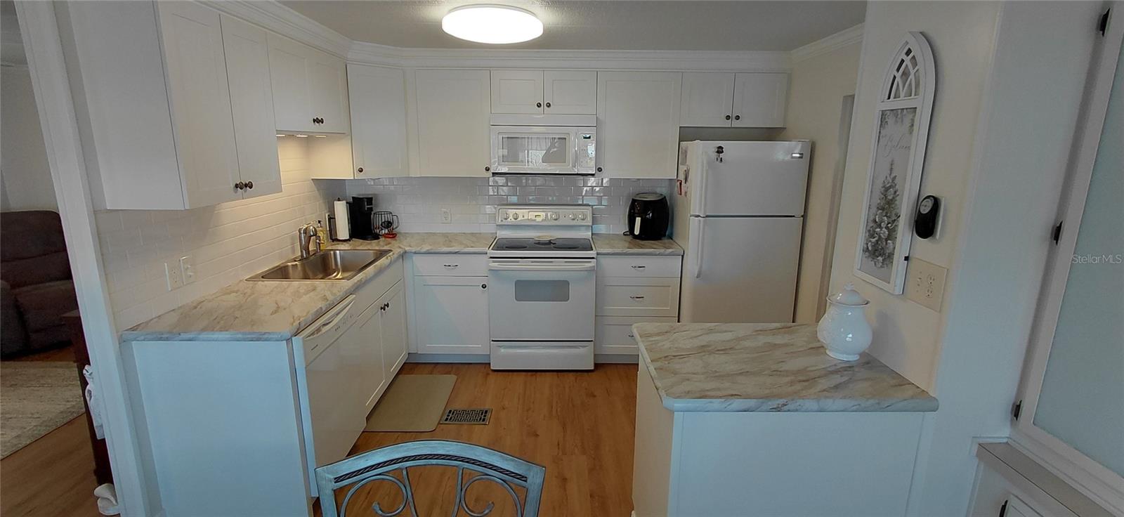 Image 8 of 44 For 2127 Manoa Drive