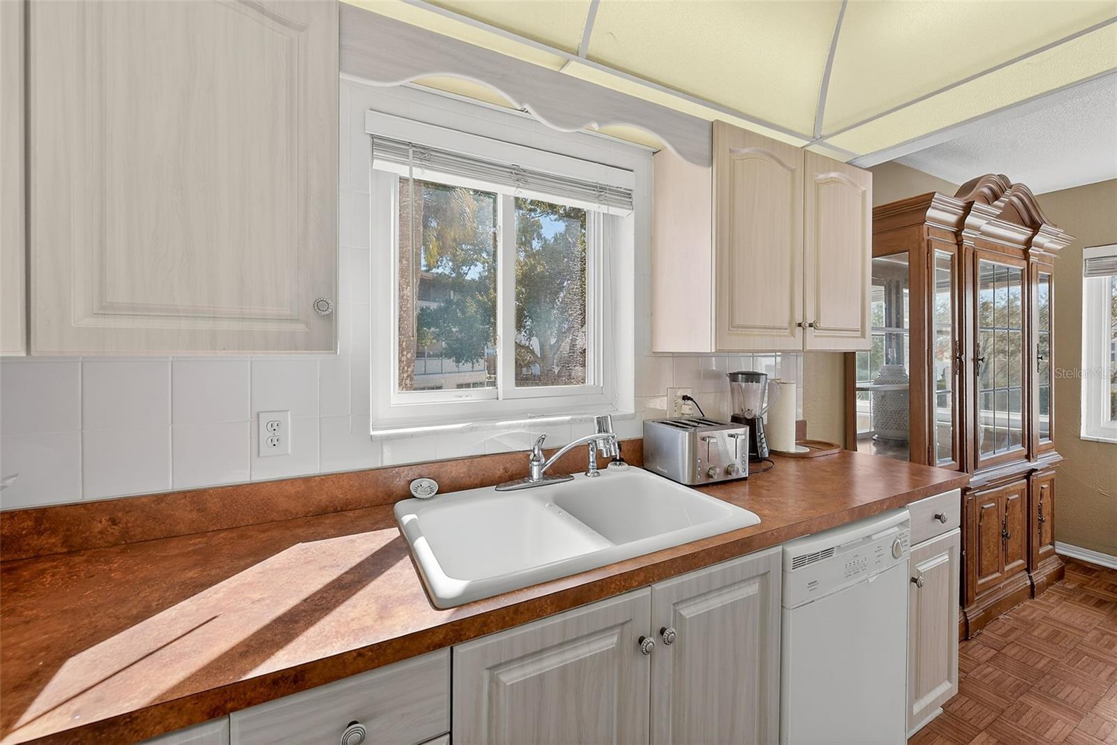 Image 10 of 28 For 11201 80th Avenue N 201