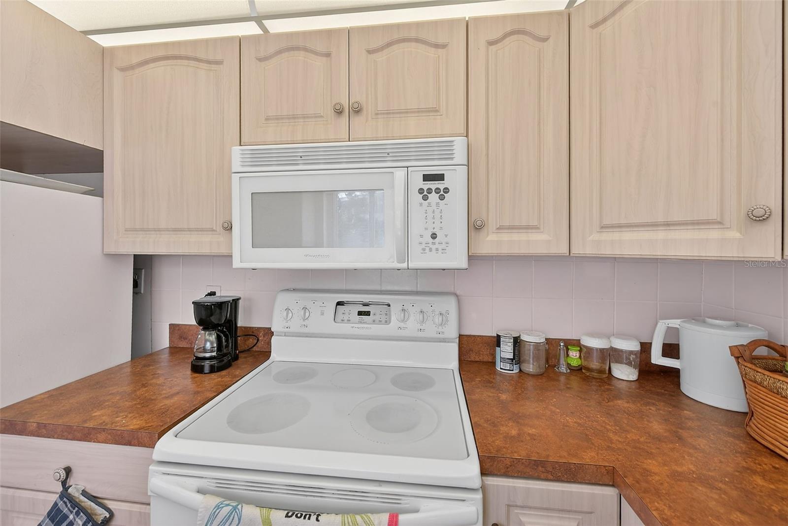 Image 9 of 28 For 11201 80th Avenue N 201