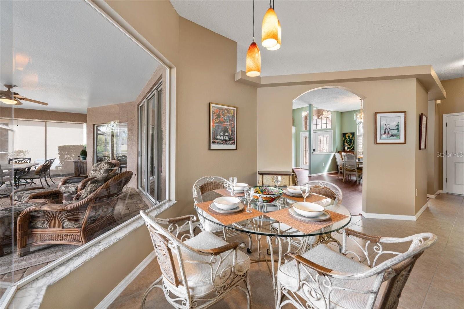 Listing photo id 15 for 1237 Rambling Vine Court