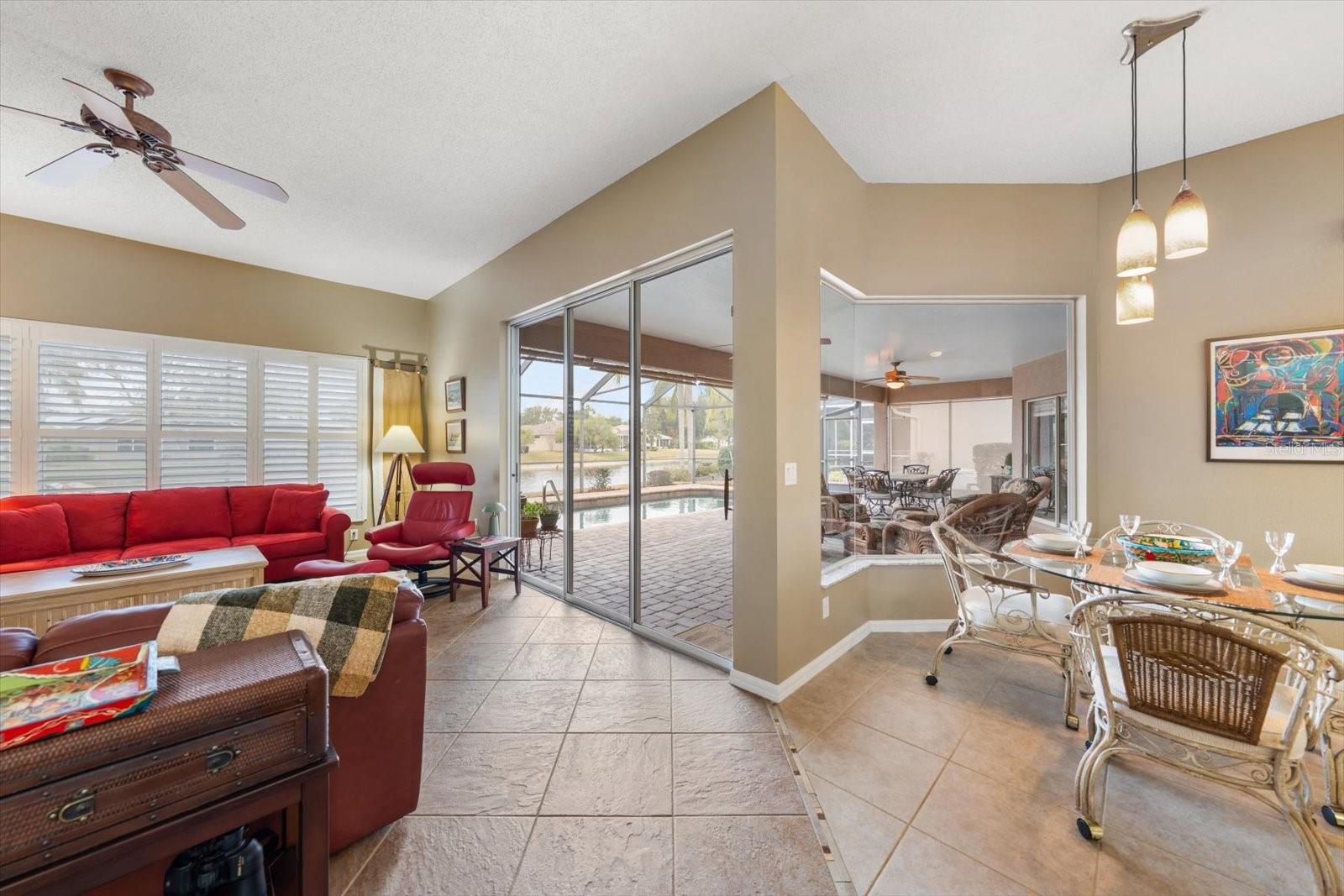 Listing photo id 19 for 1237 Rambling Vine Court