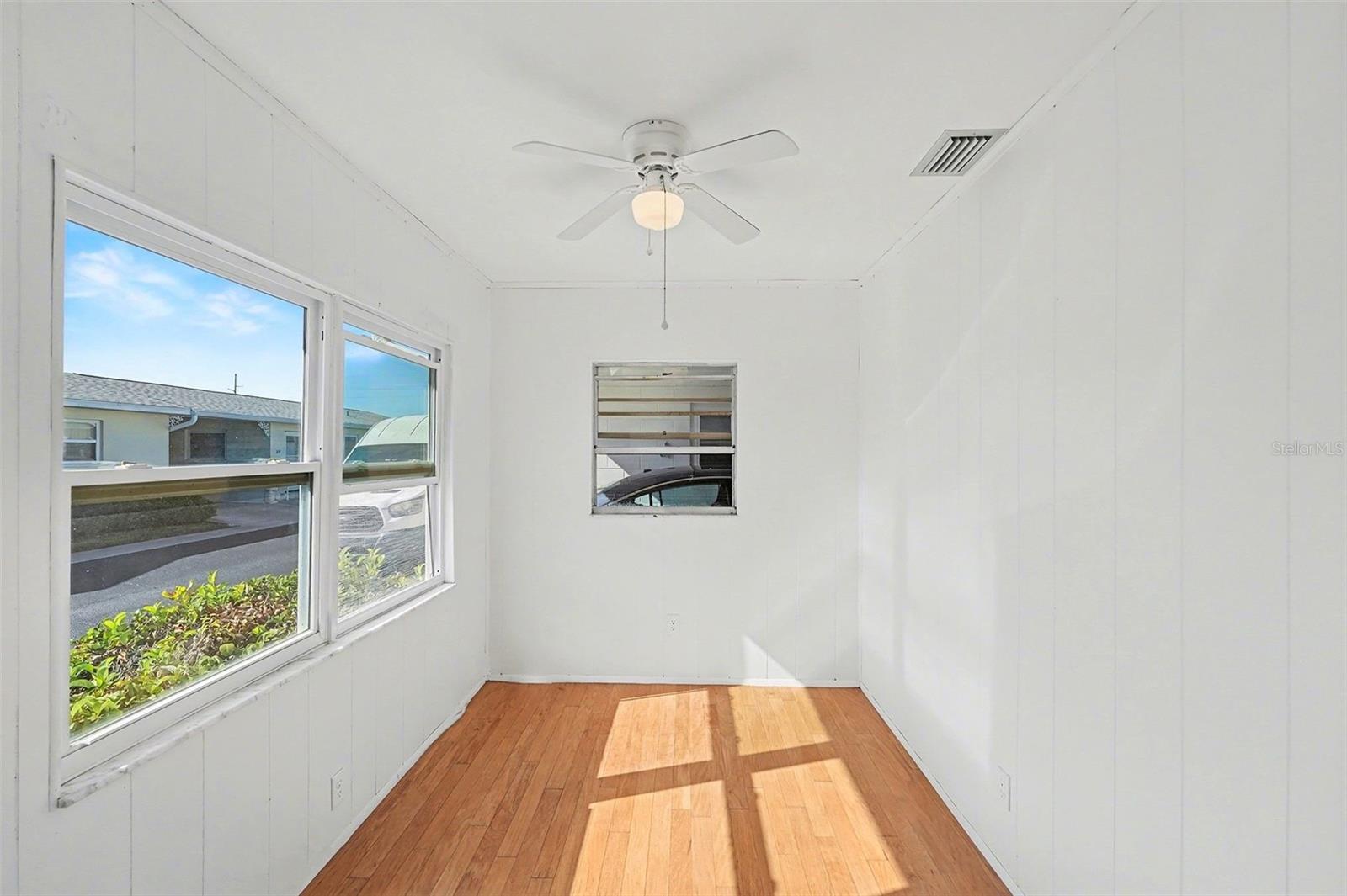 Image 10 of 34 For 12400 Park Boulevard 311