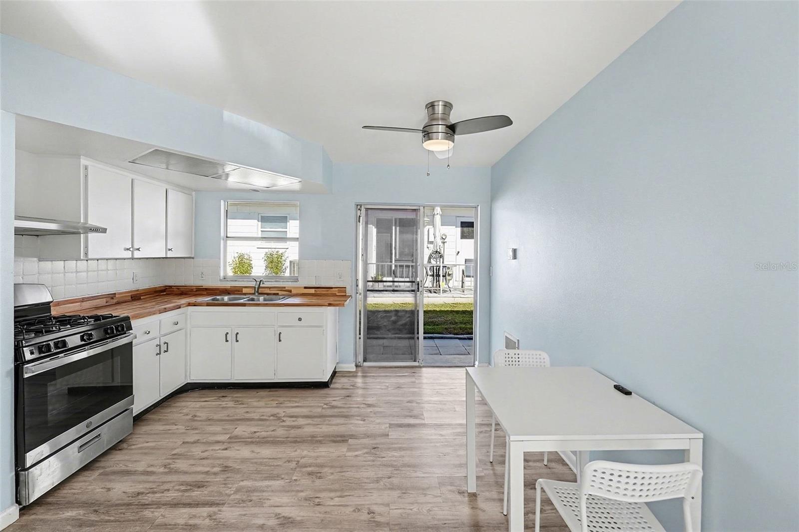 Image 12 of 34 For 12400 Park Boulevard 311