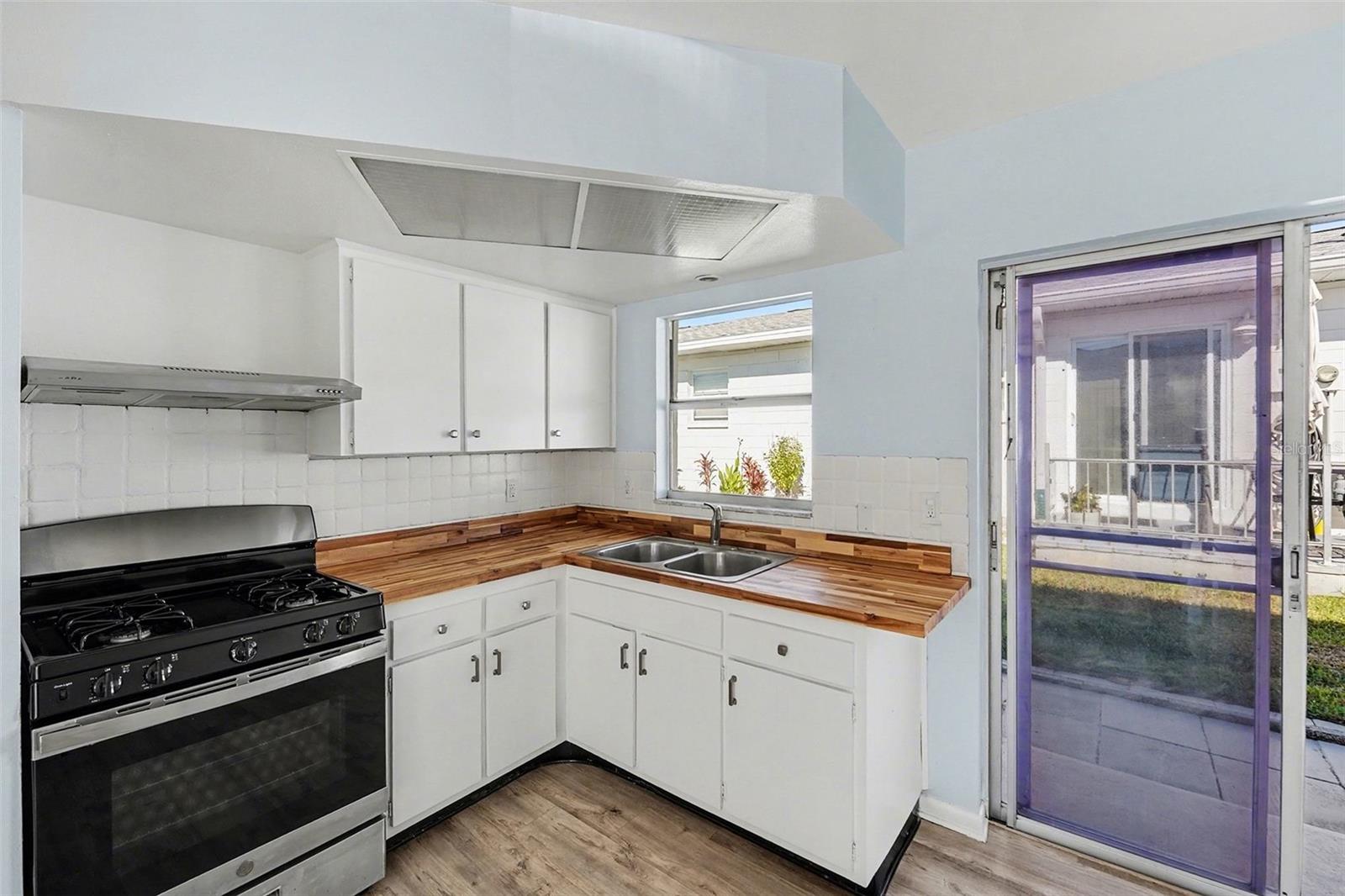 Image 15 of 34 For 12400 Park Boulevard 311