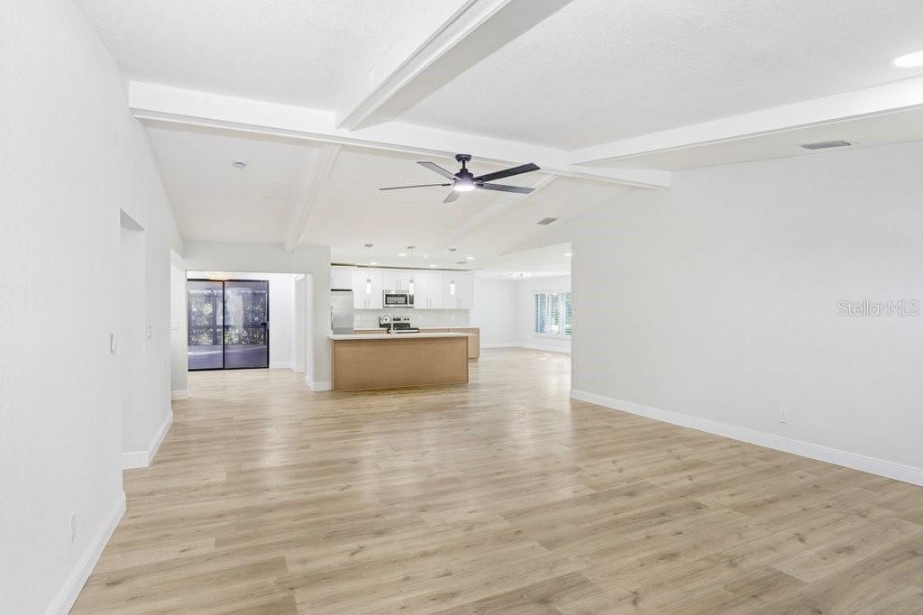 Image 11 of 33 For 3039 Sandpiper Court