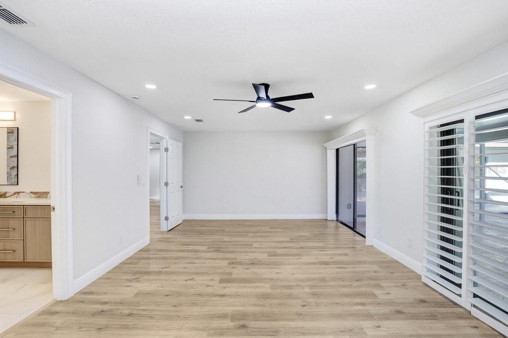 Image 13 of 33 For 3039 Sandpiper Court