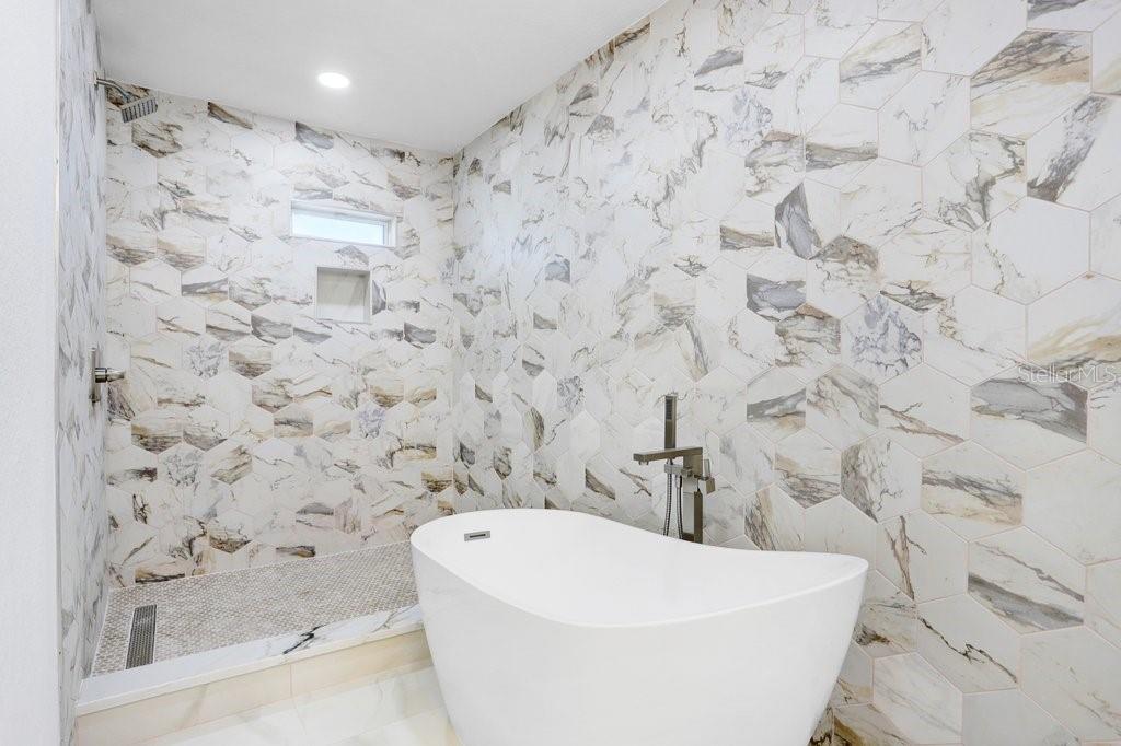 Image 16 of 33 For 3039 Sandpiper Court