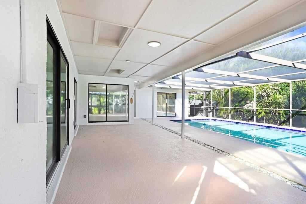 Image 25 of 33 For 3039 Sandpiper Court