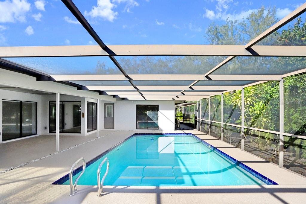 Image 26 of 33 For 3039 Sandpiper Court