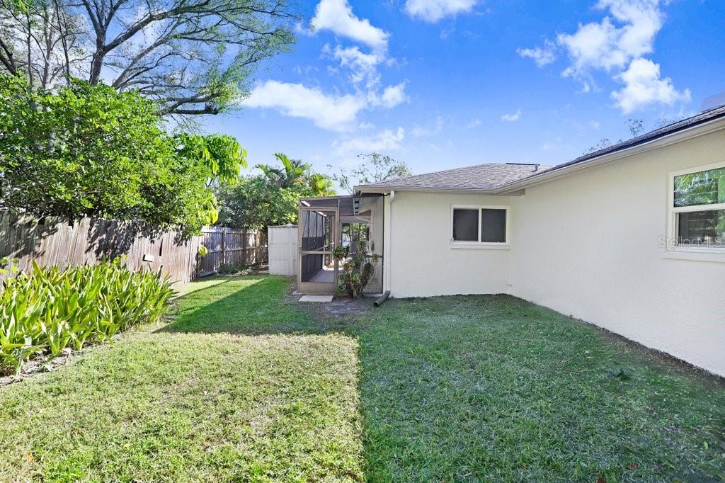 Image 28 of 33 For 3039 Sandpiper Court