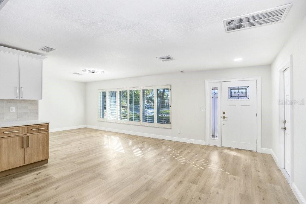 Image 3 of 33 For 3039 Sandpiper Court