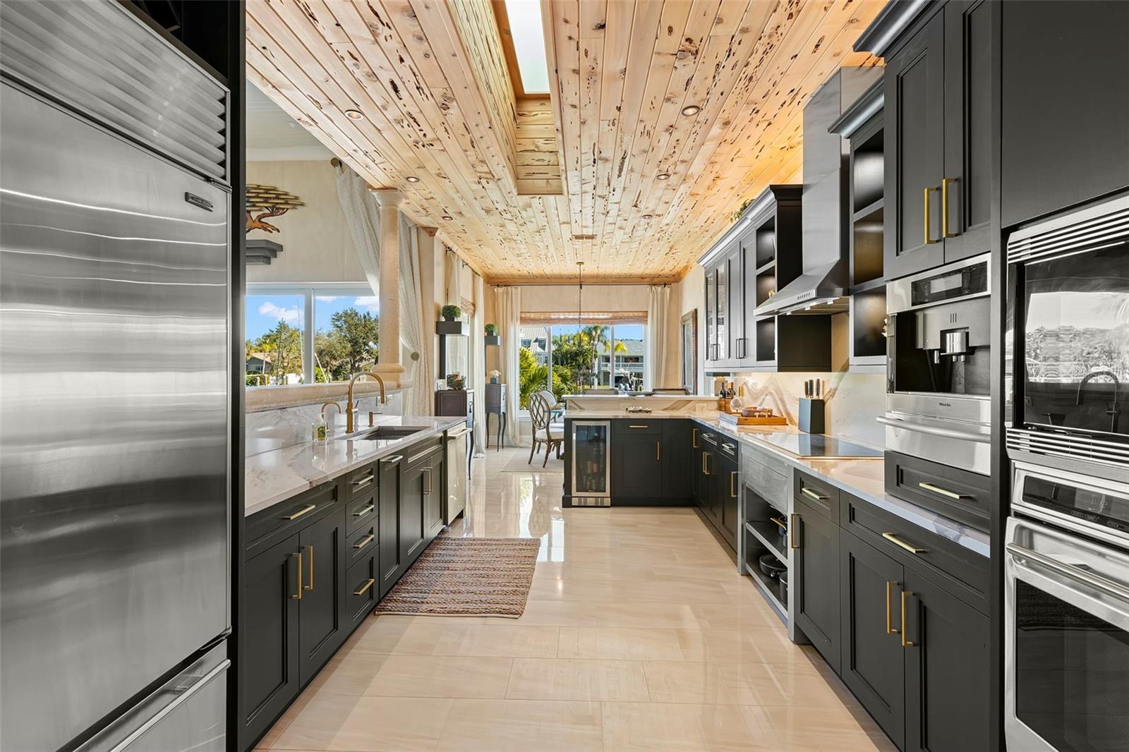 Image 11 of 76 For 967 Landmark Circle S