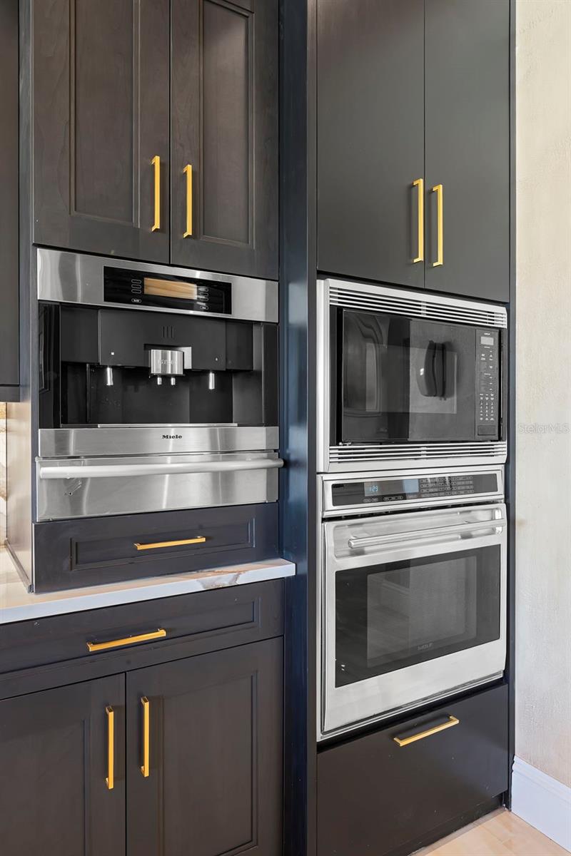 Image 12 of 76 For 967 Landmark Circle S