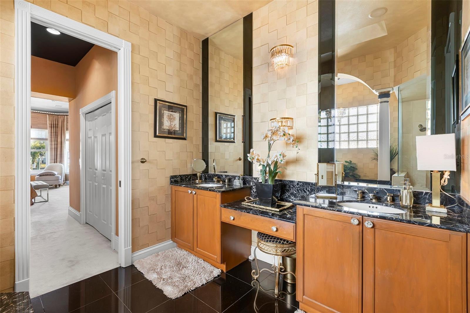 Image 35 of 76 For 967 Landmark Circle S