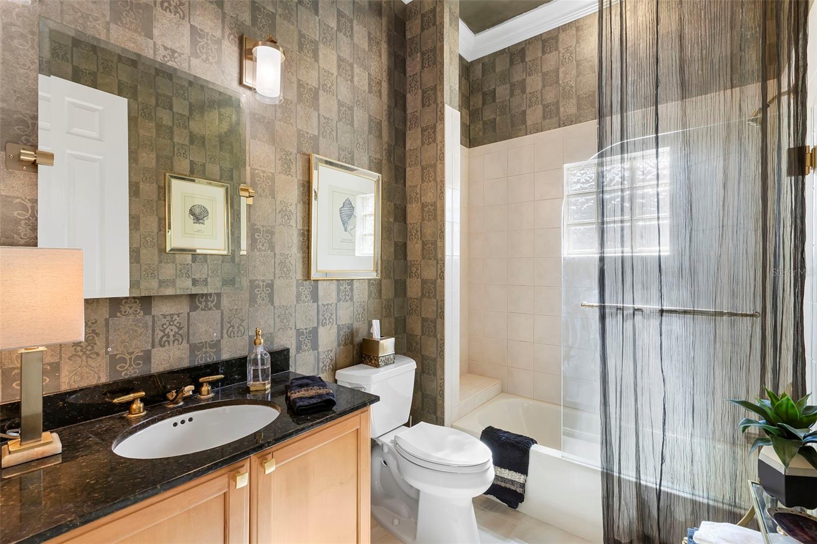 Image 40 of 76 For 967 Landmark Circle S