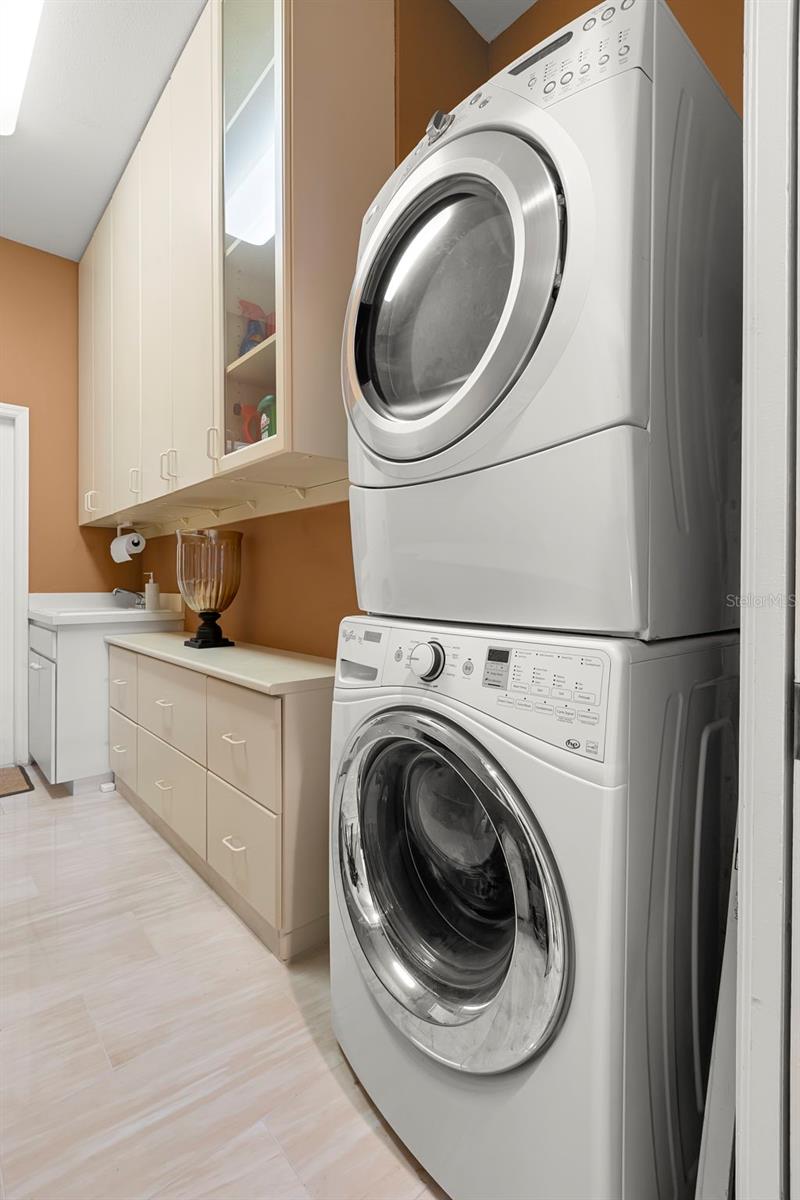 Image 46 of 76 For 967 Landmark Circle S