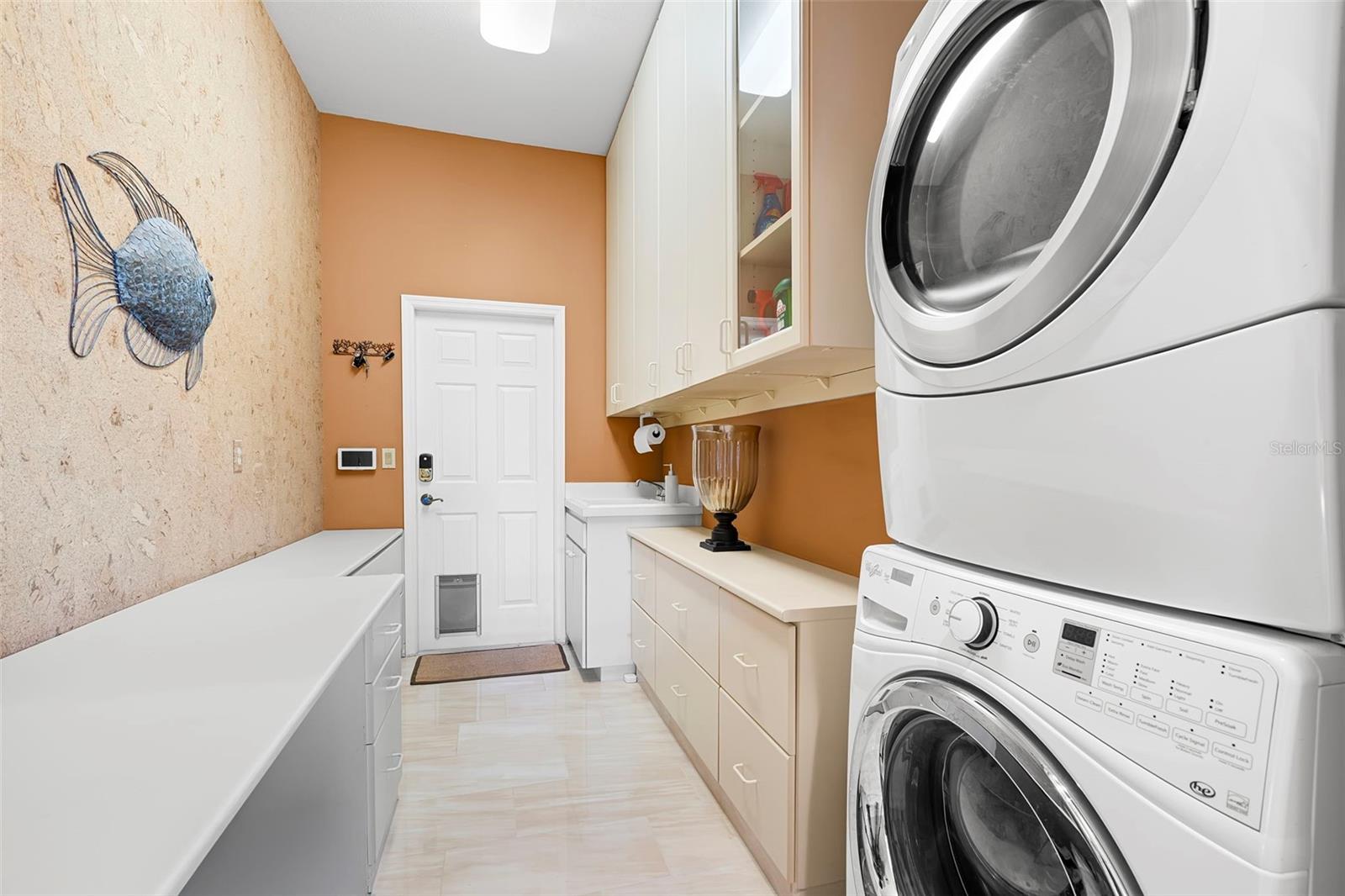 Image 47 of 76 For 967 Landmark Circle S