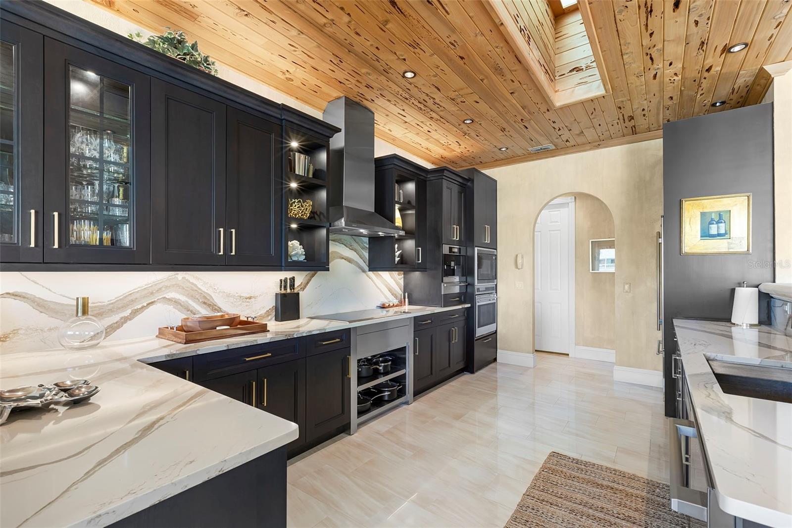 Image 7 of 76 For 967 Landmark Circle S